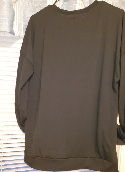 Women's comfy long sleeve top with pockets - Picture 6 of 6